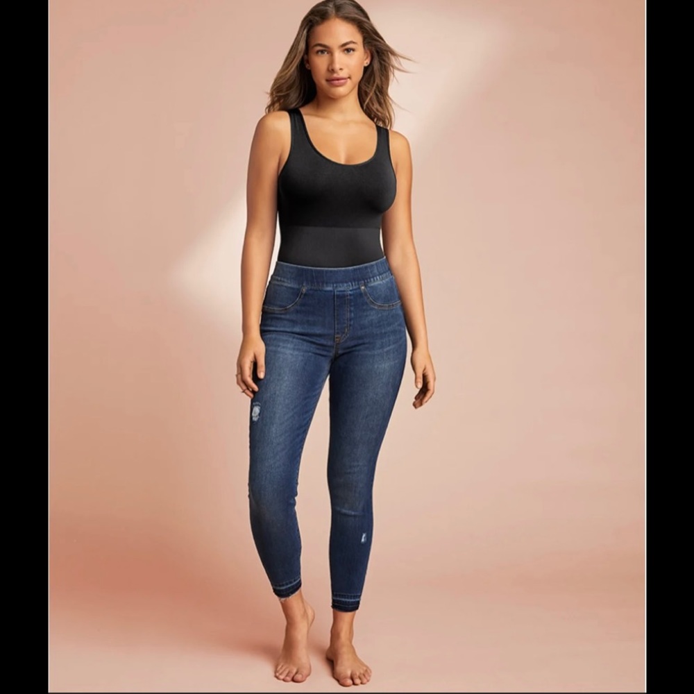 SPANX like new Distressed Medium Wash Skinny Jeans XS